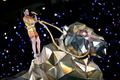 Tko je bolji: Miley ili Katy? Pjevačica pokazala kako se twerka s Lennyem Kravitzom