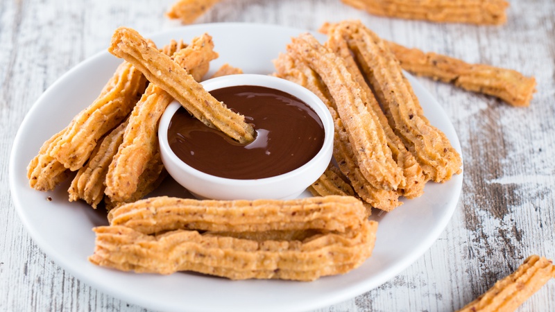 Omiljena &scaron;panjolska slastica: Hrskavi churrosi