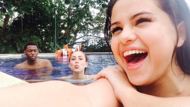 Selena Gomez je prirodna ljepotica koja sa božavateljima na Instagramu često podijeli svoje fotke sa odmora gdje izbjegava tešku šminku