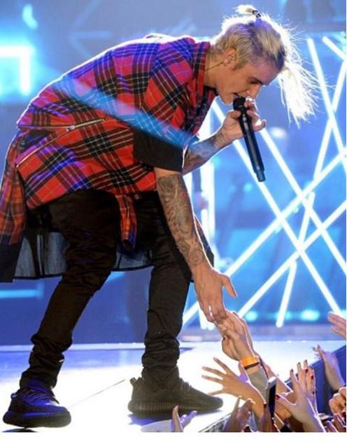Počelo je: Bieberov spektakularan nastup!